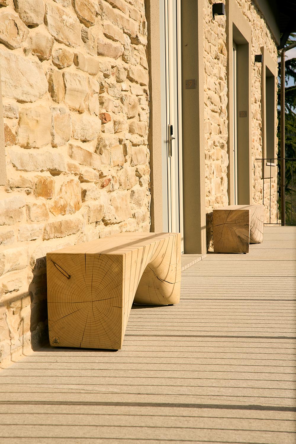 CURVE BENCH Gallery 8