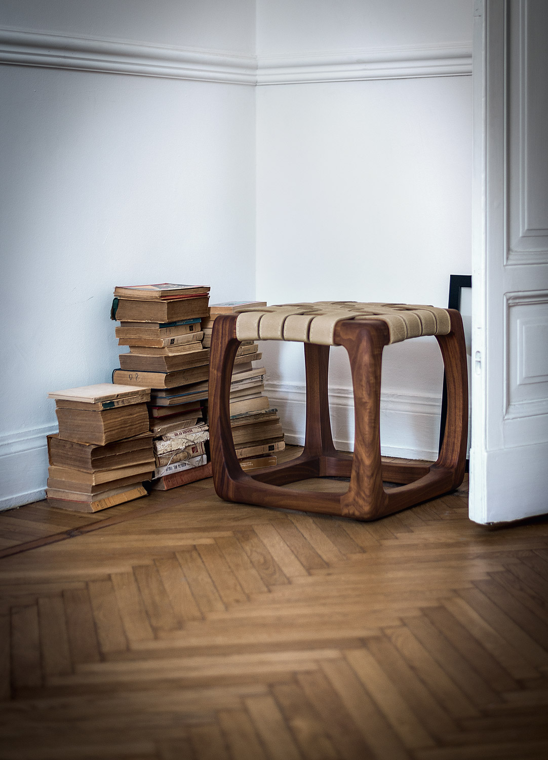 BUNGALOW STOOL Gallery 4